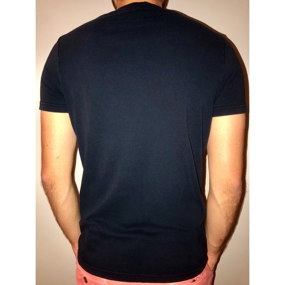 Hollister Tee Shirt - Picture 2 of 2